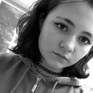 Meet your Posher, Kenzie